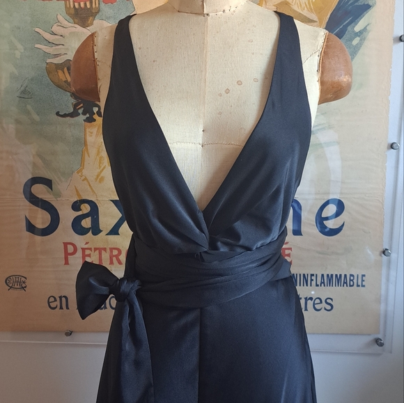 BCBG Luxury Evening Dress Black Satin - Picture 6 of 10